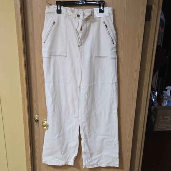 Beige Pants with Zipper Pockets - Picture 1 of 5